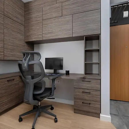 Апартаменты Spacious With Air Conditioning And Two Parking Spaces By Renters *