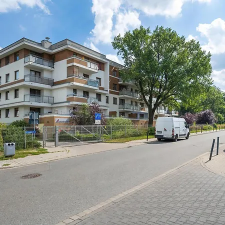 Spacious With Air Conditioning And Two Parking Spaces By Renters Апартаменты