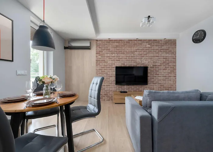 Spacious With Air Conditioning And Two Parking Spaces By Renters Апартаменты