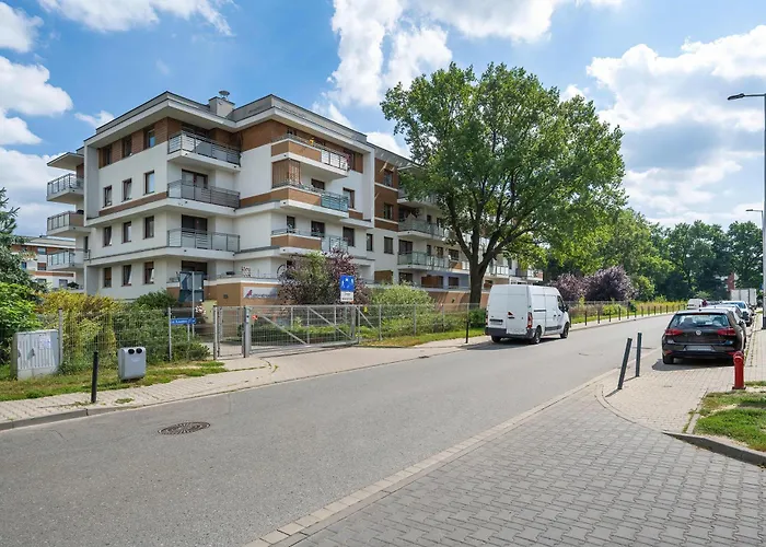 Spacious With Air Conditioning And Two Parking Spaces By Renters Апартаменты