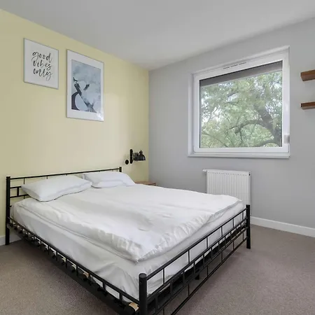 Lejlighed Spacious With Air Conditioning And Two Parking Spaces By Renters *